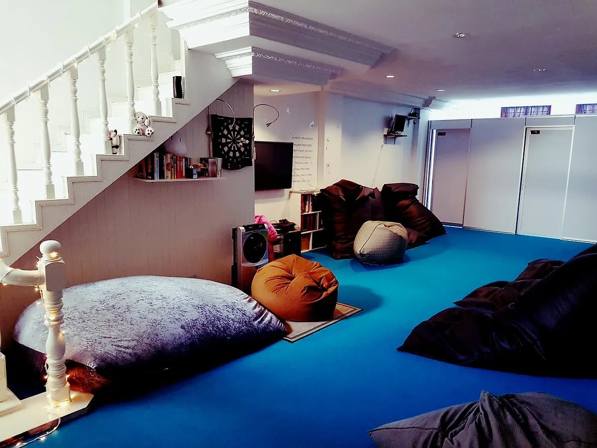 Edm Space Ipoh Hostel